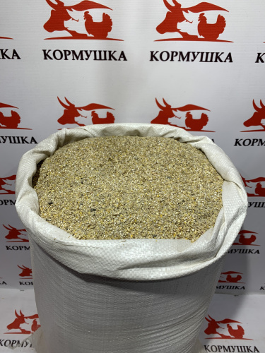 Зерносмесь дробленая мелкая фракция-кормосмесь (30 кг/меш) 1кг.