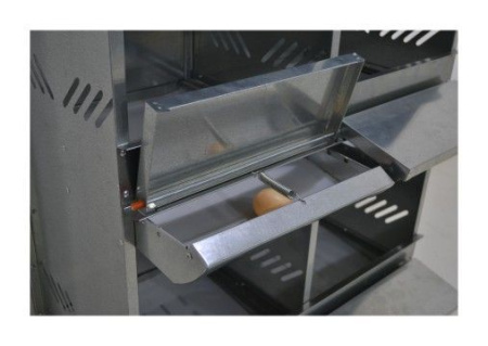 Гнездо для кур-несушек 3-1 (трехмесное,мет) 1 шт