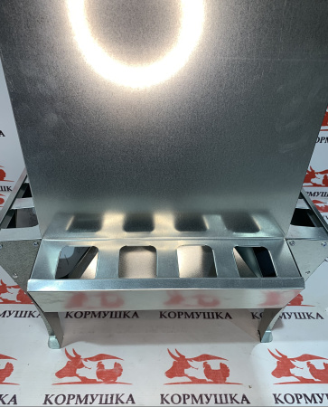 Кормушка Антигрызун 50 л для птицы 1шт**